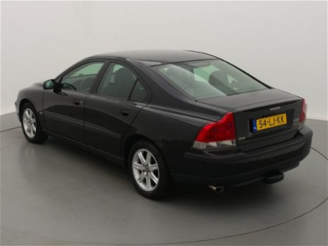 Volvo S60 - 2.4 T Edition - 1