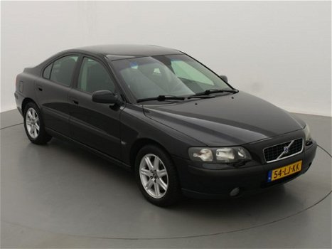 Volvo S60 - 2.4 T Edition - 1