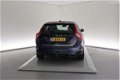 Volvo V60 - D6 AWD Plug-In Hybrid Summum / Halftarief wegenbelasting Hybrid Technology Line - 1 - Thumbnail