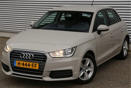 Audi A1 Sportback - 1.0 TFSI 82pk Navigatie PDC 15'' LMV 134 - 1