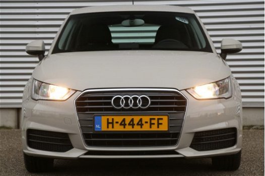 Audi A1 Sportback - 1.0 TFSI 82pk Navigatie PDC 15'' LMV 134 - 1