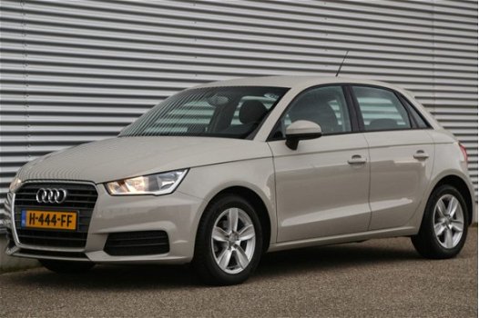 Audi A1 Sportback - 1.0 TFSI 82pk Navigatie PDC 15'' LMV 134 - 1