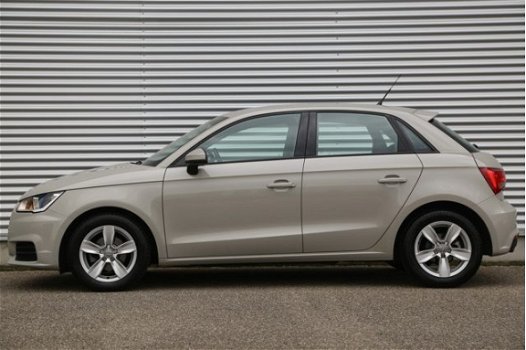 Audi A1 Sportback - 1.0 TFSI 82pk Navigatie PDC 15'' LMV 134 - 1