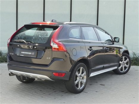 Volvo XC60 - D3 163pk Geartronic Summum / Xenon / Lederen bekleding / Stoelverwarming / Styling pakk - 1