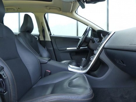 Volvo XC60 - D3 163pk Geartronic Summum / Xenon / Lederen bekleding / Stoelverwarming / Styling pakk - 1