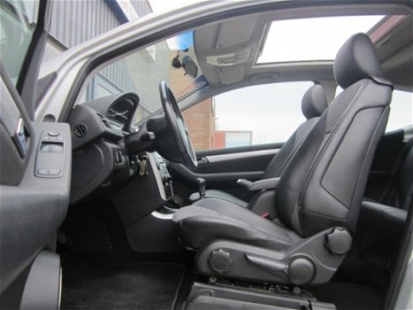 Mercedes-Benz A-klasse - 200 Avantgarde 136PK Panorama/Airco/Leder/MTF-stuur Dealer OH/Zeer netjes - 1