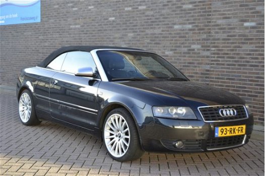 Audi A4 Cabriolet - 3.0 V6 Exclusive Automaat, 17'velgen, zwart met, zwarte kap, NAVI - 1