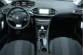 Peugeot 308 - 1.2 110PK PANO CRUISE 16'' INCH DAB+ CLIMA VERMOEIDHEIDSHERKENNING LANE DEPATURE WARNI - 1 - Thumbnail