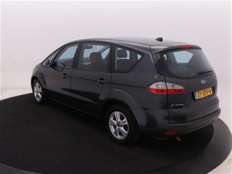 Ford S-Max - 2.0 145PK Titanium Navigatie | PDC | Voorruitverwarring | Dealeronderhouden - 1