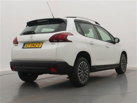 Peugeot 2008 - 1.2 110pk EAT6 Automaat Active | Navigatie | Parkeersensoren | Airco | Lage kilometer - 1