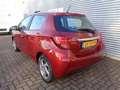 Toyota Yaris - 1.5 HYBRID NAVI/LM/AIRCO 29.000 KM RUESINK OUTLETPRIJS - 1