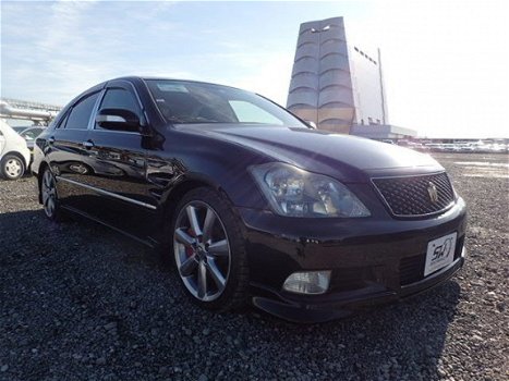 Toyota Crown - 3.5 Athlete Premium Edition on it's way to holland auction report avaliable - 1
