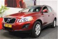 Volvo XC60 - 2.4D FWD Momentum LEDER NAVIGATIE CRUISE CONTROL AFN. TREKHAAK PDC TELEFOON ZEER MOOI - 1 - Thumbnail