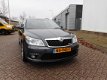 Skoda Octavia Combi - 2.0 TDI RS Leer/Stoelvr/PDC/Dak Vol Opties - 1 - Thumbnail