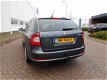 Skoda Octavia Combi - 2.0 TDI RS Leer/Stoelvr/PDC/Dak Vol Opties - 1 - Thumbnail