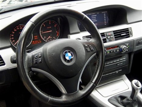 BMW 3-serie Touring - 318d Corporate Lease Business Line, Leder, Navigatie - 1