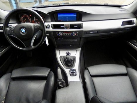 BMW 3-serie Touring - 318d Corporate Lease Business Line, Leder, Navigatie - 1