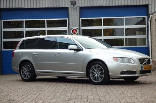 Volvo V70 - 2.4 D5 AWD Summum vol opties - 1