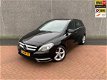 Mercedes-Benz B-klasse - 180 Ambition | 6 MND BOVAG-GARANTIE | APK BIJ AFLEVERING | XENON | LEDER | - 1 - Thumbnail