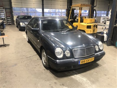 Mercedes-Benz E-klasse - 290 TD Elegance - 1