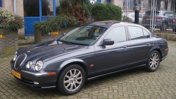 Jaguar S-type - 4.0 V8 * YOUNGTIMER - 1