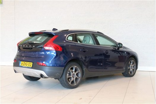 Volvo V40 Cross Country - 1.6 T4 Ocean Race * Zeer complete & unieke Cross Country / Navi / leder / - 1