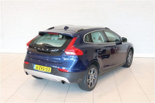 Volvo V40 Cross Country - 1.6 T4 Ocean Race * Zeer complete & unieke Cross Country / Navi / leder / - 1