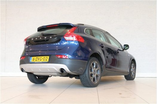 Volvo V40 Cross Country - 1.6 T4 Ocean Race * Zeer complete & unieke Cross Country / Navi / leder / - 1