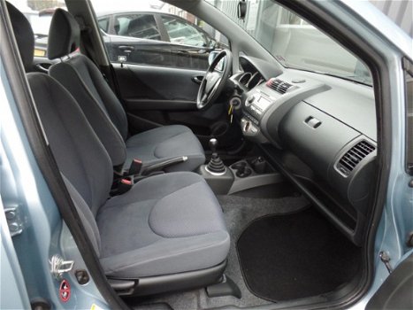 Honda Jazz - 1.4 Style Climatecontrol Radio/cd Goed onderhouden - 1