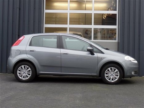 Fiat Grande Punto - 1.4 Dynamic Automaat Climatecontrol 58.000km Goed onderhouden - 1