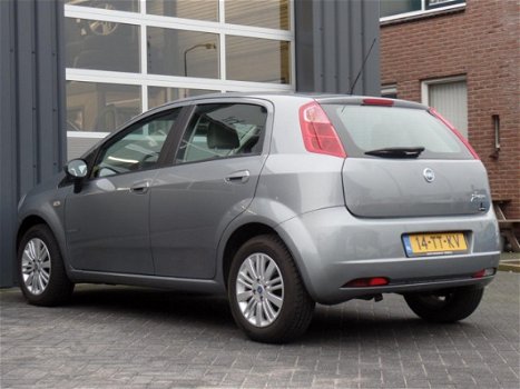 Fiat Grande Punto - 1.4 Dynamic Automaat Climatecontrol 58.000km Goed onderhouden - 1