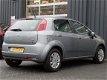 Fiat Grande Punto - 1.4 Dynamic Automaat Climatecontrol 58.000km Goed onderhouden - 1 - Thumbnail