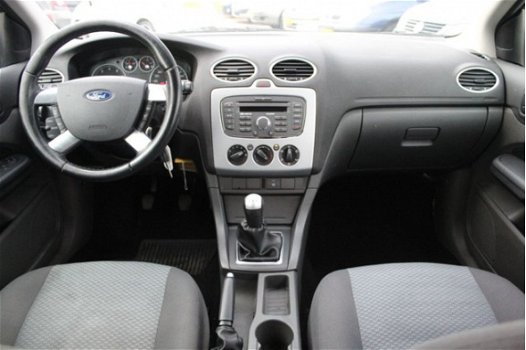 Ford Focus - 1.6-16V | 5 DEURS | AIRCO | TREKHAAK | 2007 - 1