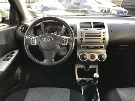 Toyota Urban Cruiser - 1.3 VVT-I Dynamic Clima / Keyless / LM Velgen - 1