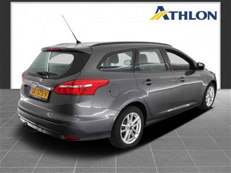 Ford Focus Wagon - 1.5 TDCI Trend Edition Navigatie, Pdc, Airco, Lv - 1