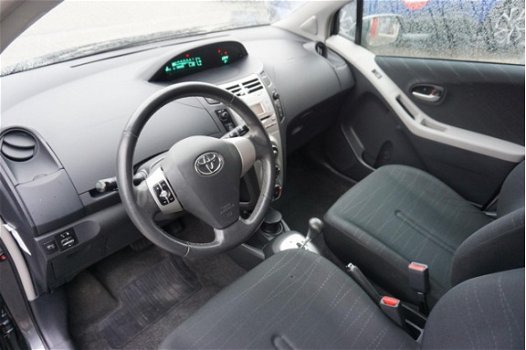 Toyota Yaris - 1.3 VVTi Sol MMT - 1