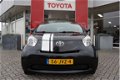 Toyota iQ - 1.0 VVTi Black Edition - 1 - Thumbnail