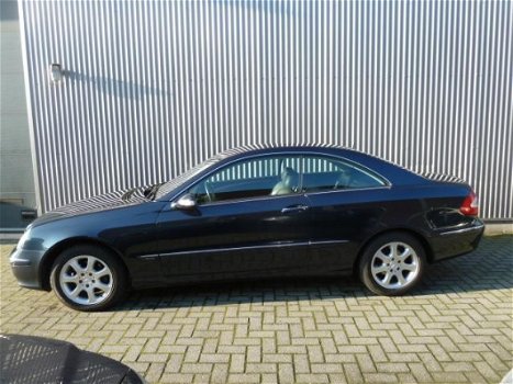 Mercedes-Benz CLK-klasse Coupé - 200 K. Elegance /Automaat/Leer/navigatie - 1