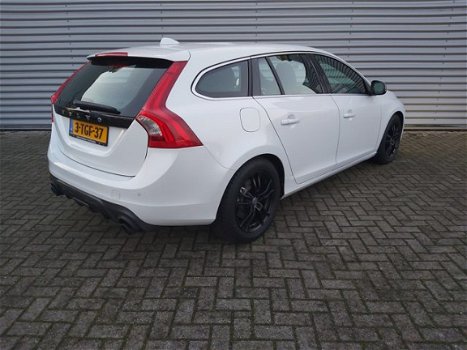 Volvo V60 - 2.0 D4 R-Design - 1