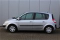 Renault Scénic - Scenic 1.6-16V BUSINESS LINE - 1 - Thumbnail