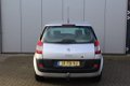 Renault Scénic - Scenic 1.6-16V BUSINESS LINE - 1 - Thumbnail