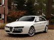 Alfa Romeo 159 Sportwagon - 1.7 T TI Xenon/Nav/Stoelverw/Elektrstoel/Bose/Fulloption - 1 - Thumbnail
