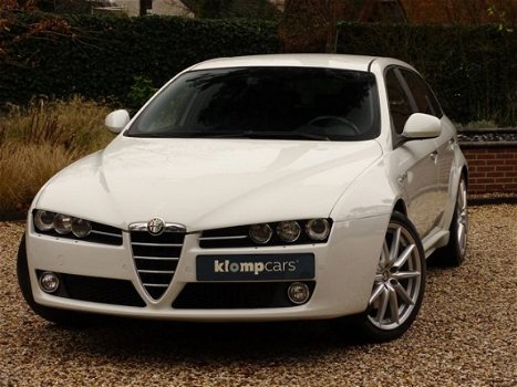 Alfa Romeo 159 Sportwagon - 1.7 T TI Xenon/Nav/Stoelverw/Elektrstoel/Bose/Fulloption - 1