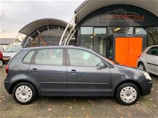 Volkswagen Polo - 1.4-16V Optive 5 DRS AIRCO DEALER ONDERHOUDEN