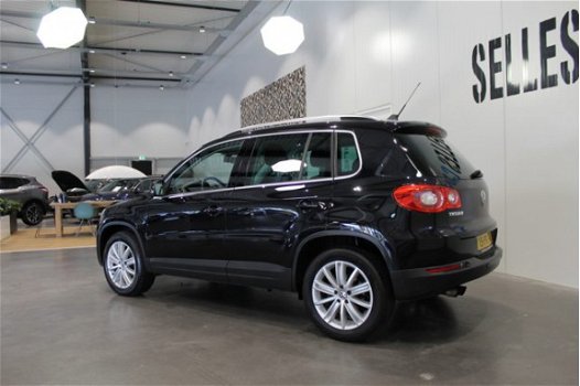 Volkswagen Tiguan - 1.4 TSI Sport&Style | Navigatie | LM Velgen | - 1