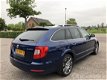 Skoda Superb Combi - 1.8 tsi 118kw dsg aut. elegance - panoramdak groot - xenon - navi - 18 inch - p - 1 - Thumbnail