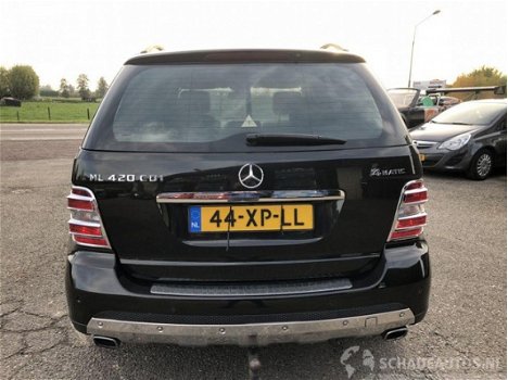 Mercedes-Benz ML-klasse - 4.0 420 cdi v8 32v 4-matic 4x4 automaat sport - luchtvering - schuifdak - - 1