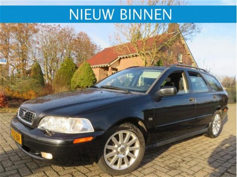 Volvo V40 - 1.8 Aut. Summum met Airco & Vele Opties - 1