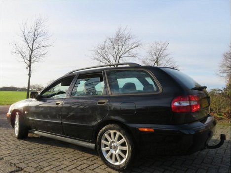 Volvo V40 - 1.8 Aut. Summum met Airco & Vele Opties - 1