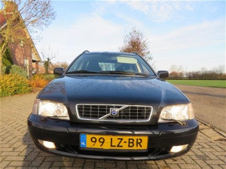 Volvo V40 - 1.8 Aut. Summum met Airco & Vele Opties - 1